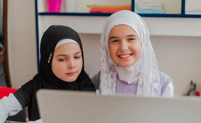 Online Quran Tutor vs. Online Quran Course